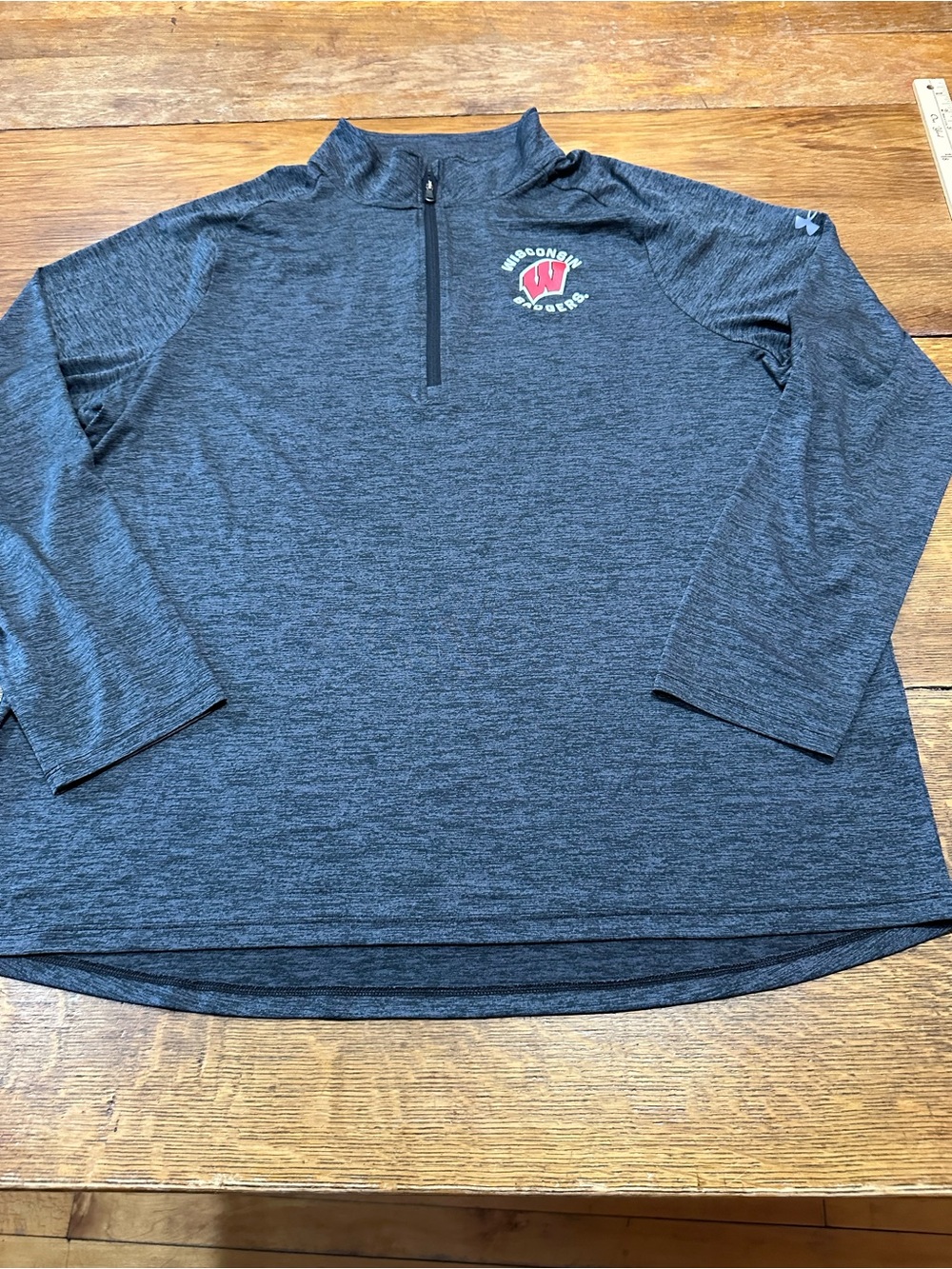 Under Armour Wisconsin Badgers men’s Heather Charcoal 2XL Pullover